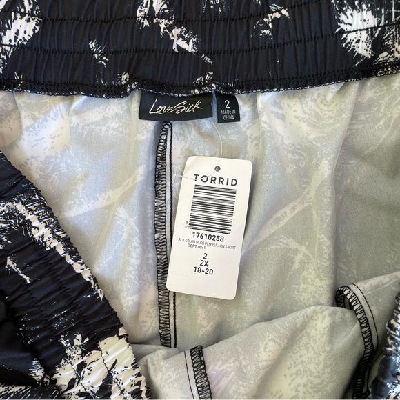 80's! NWT Lovesick Torrid palm tree graphic print jacket and short set 2X - Picture 13 of 13